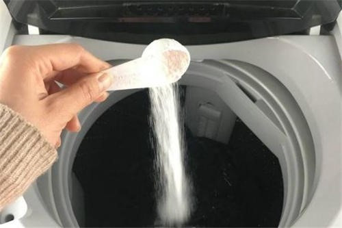 衣服沾上笔油用什么可以清除,衣服上弄到了笔油怎么去除