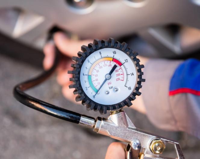 四个胎压不一样相差0.1可以吗,四个轮胎胎压不一致后轮2.4前轮2.5