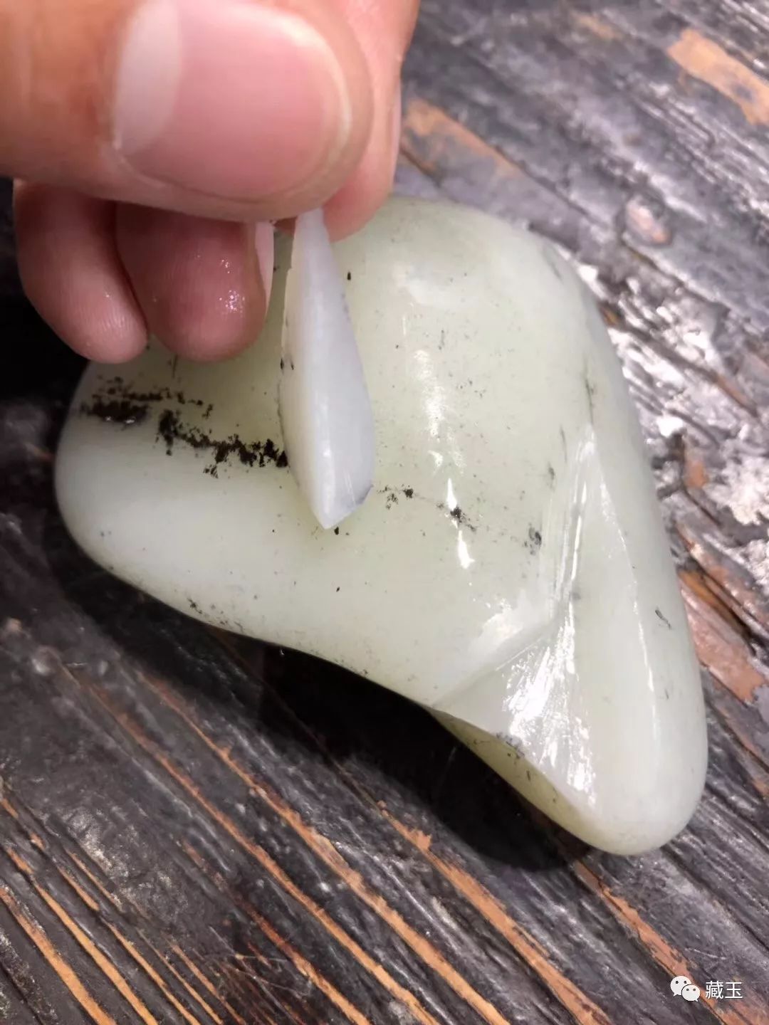 和田玉白度对比的方法,和田玉闪青怎么提白