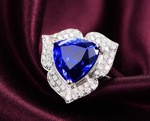 热门景点的旅游*局骗**，套路太深让人眼花缭乱，游客千万别上当