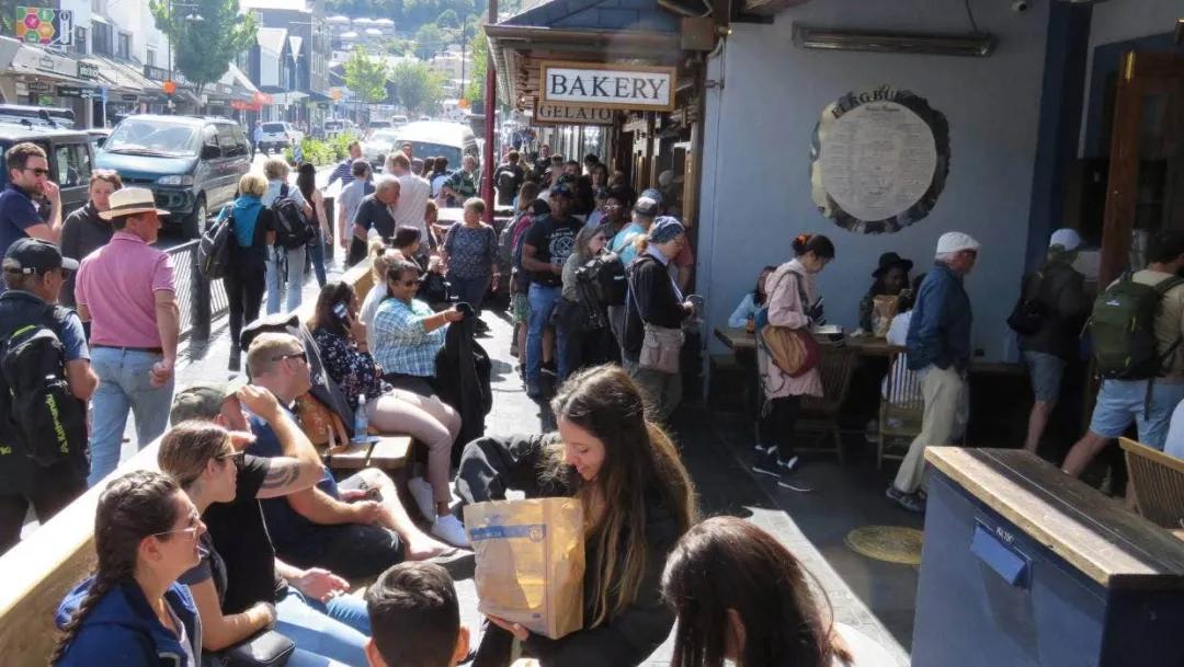 来皇后镇吃大汉堡,新西兰皇后镇超级大汉堡