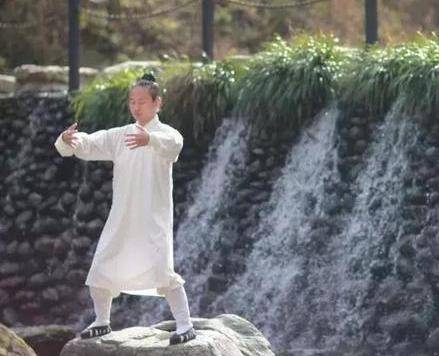 怎么练好腰射身法,腰裆劲的锻炼方法