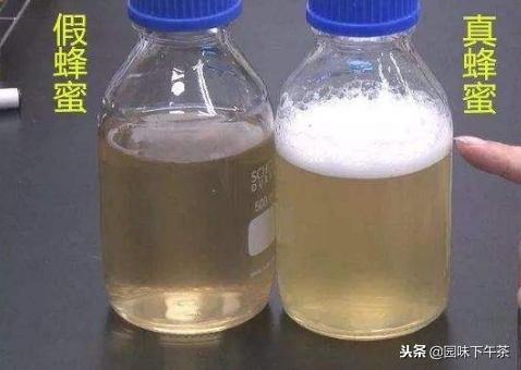 加水摇晃真的鉴别蜂蜜么,蜂蜜上面有泡沫是真蜂蜜吗