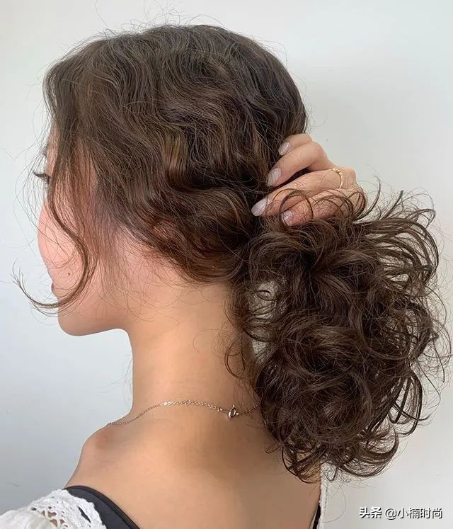 2024年韩国显瘦发型,2020年韩国流行烫发鱼尾烫