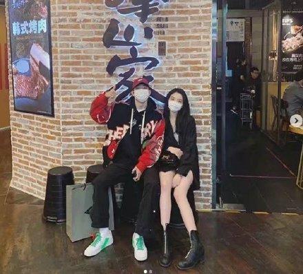 最大牌女团?赌王女儿集合三大豪门千金跳女团舞,这学历身价酸了