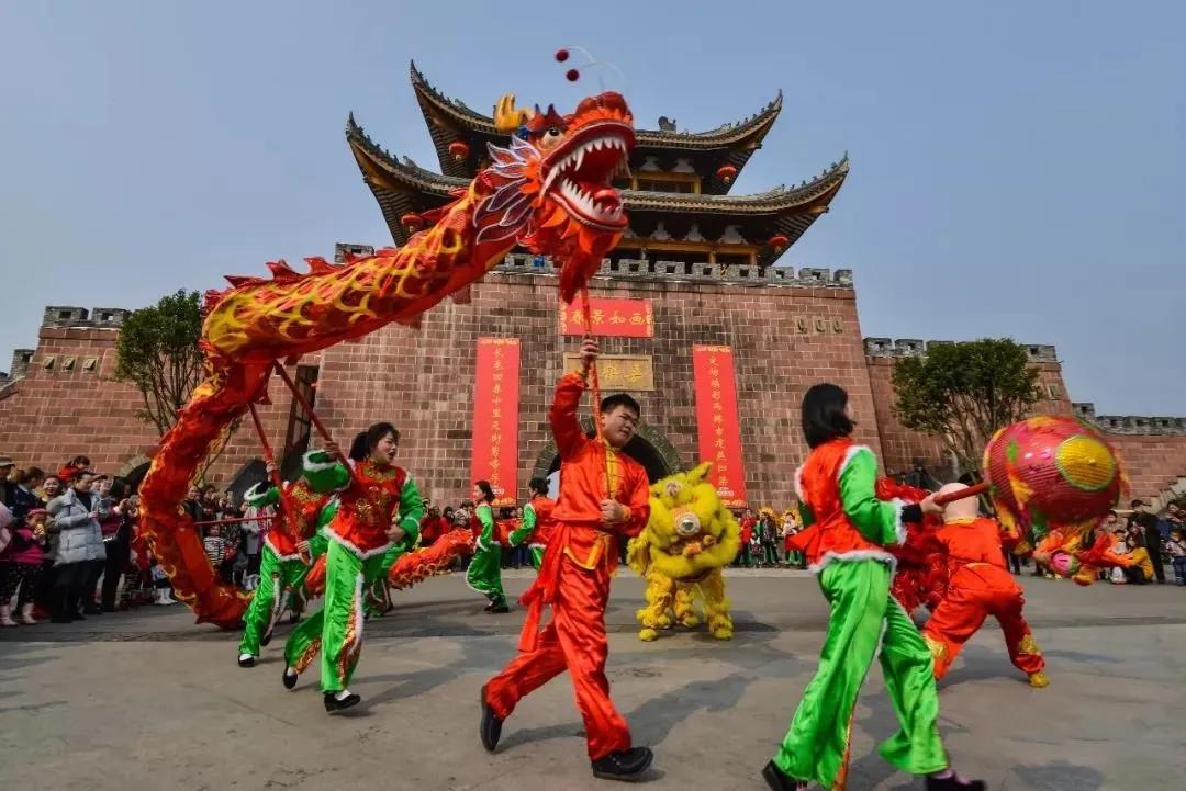 舞狮的是不是有点功夫,舞狮才是真正的中国功夫