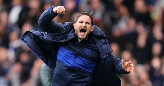 匪夷所思！热刺球员恶意踩踏，但裁判却视而不见，要VAR有何用