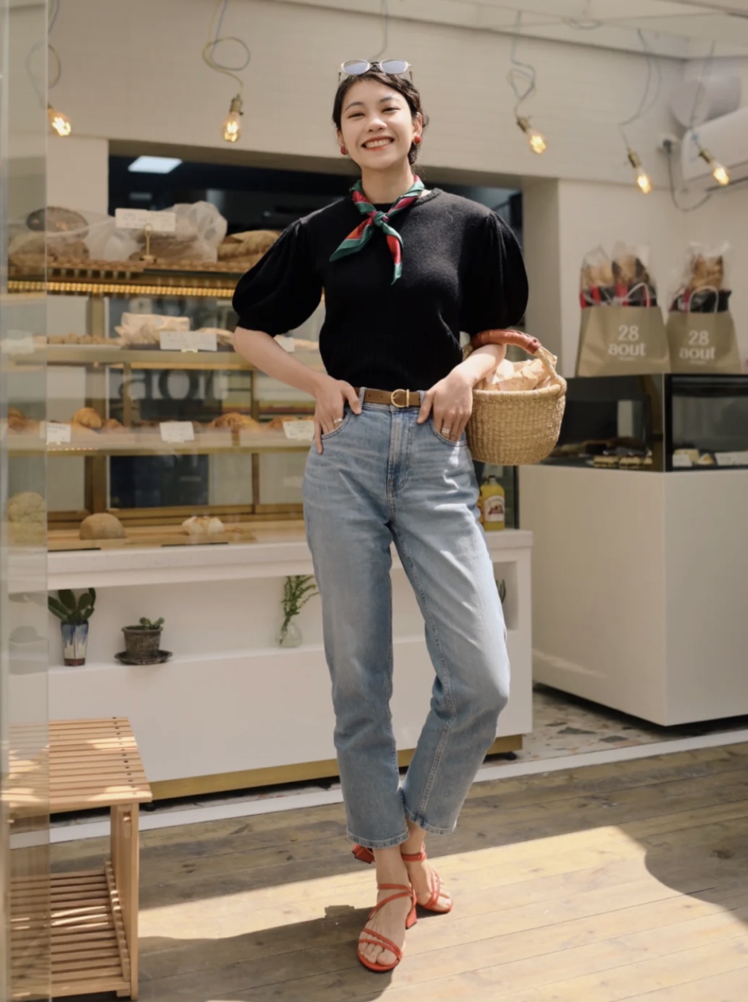 今夏超火的凉鞋怎么穿给你舒适感,还在穿老土一字带凉鞋