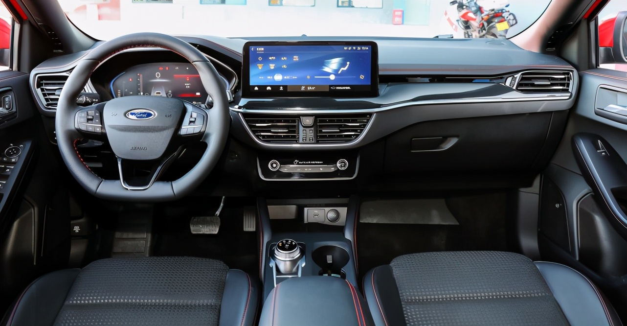 福克斯2011款三厢经典手动油耗1.8,福特福克斯油耗显示mls