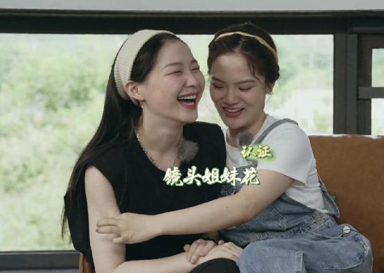 撩男神,炒CP,如此“做作”的金靖真能变成贾玲的接班人?