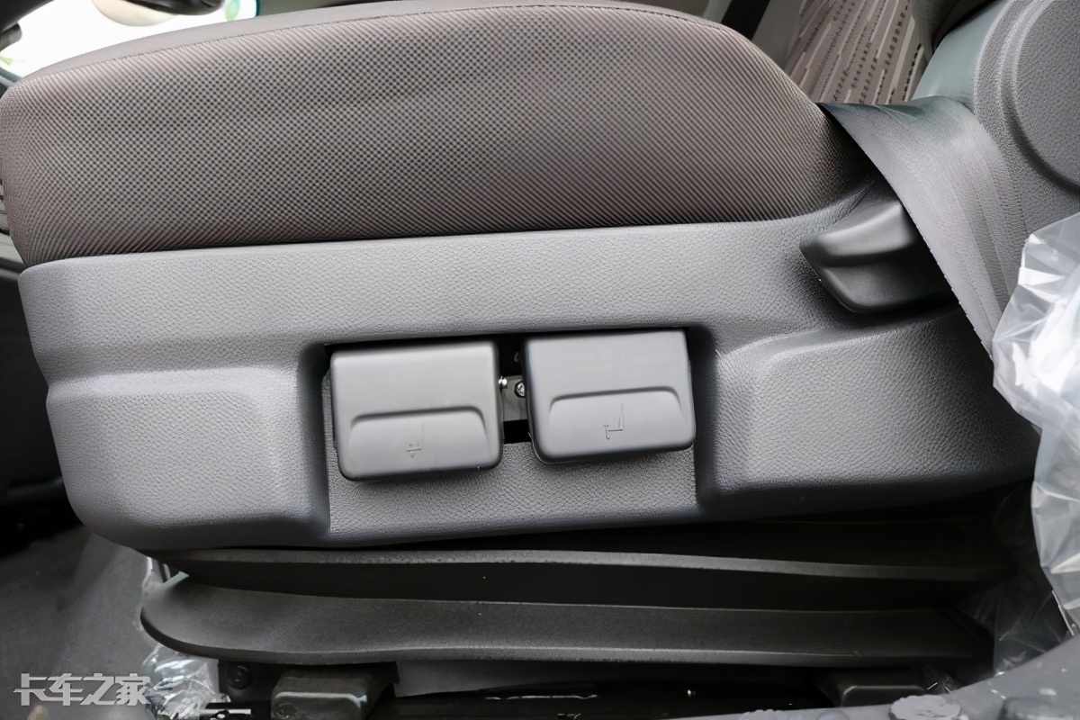 最便宜的国五6.8米载货车,15万以内最快的五款轿车