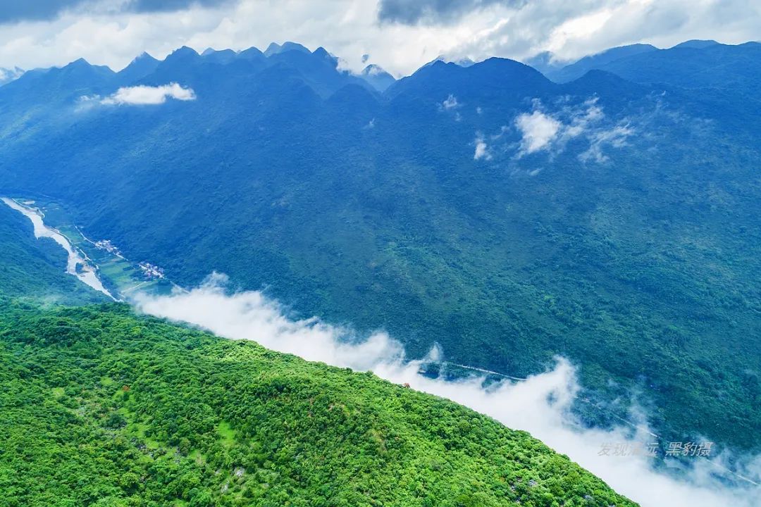 徒步穿越秦岭无人区,徒步穿越喀斯特森林