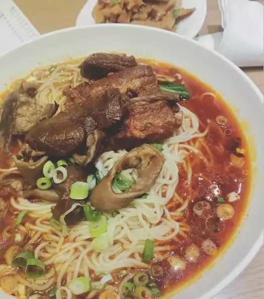 青岛好吃的面推荐,青岛好吃的大碗拉面