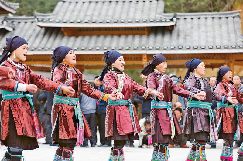 从党的百年历史中汲取智慧和力量,从党的百年历史中汲取奋进力量