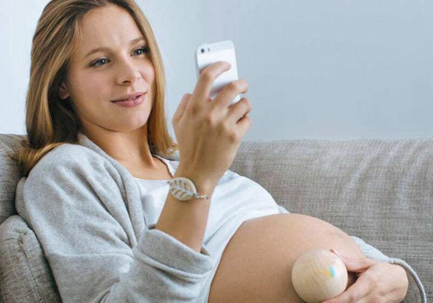 孕期胎动不活跃正常么,孕期胎动不明显是因为懒吗