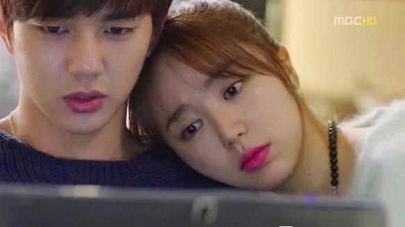 她靠“脸崩”博出位，曾经的女王要“凉凉”