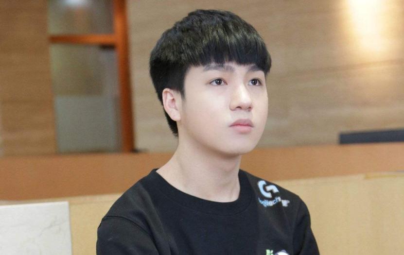 rng小明和uzi是最佳组合吗,uzi刚改名时打峡谷之巅