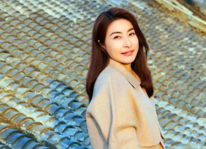 郭晶晶的退休金数目惊人,郭晶晶退役后是什么职位