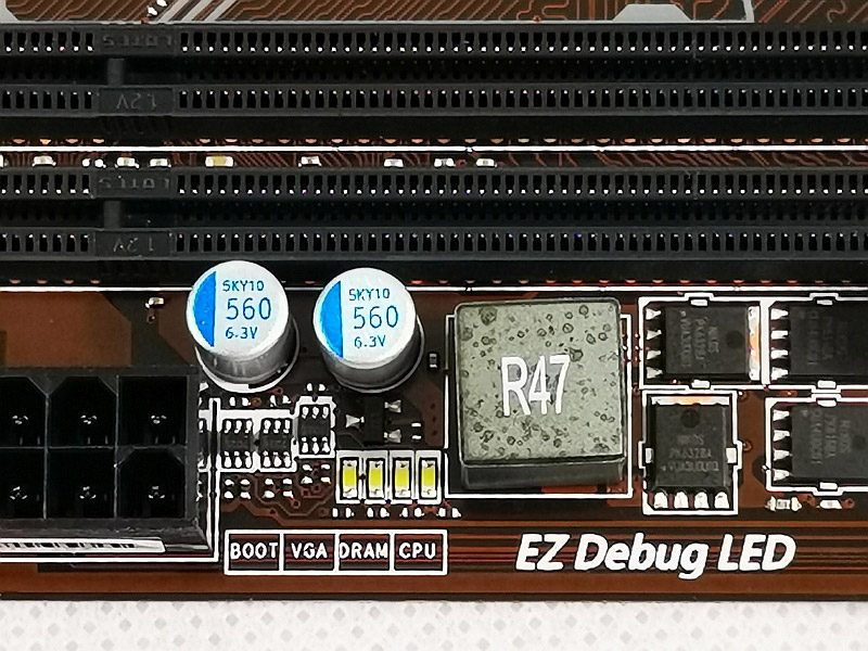 华硕主板debug灯亮是什么原因,主板debug灯亮电源不转