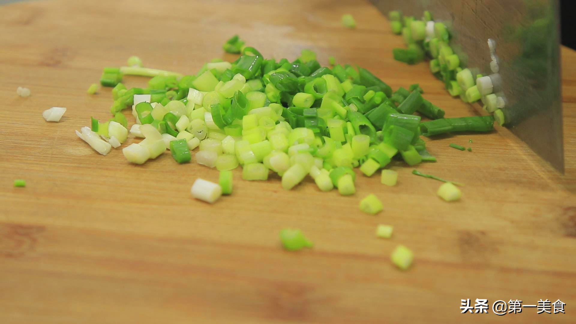 又酥又脆煎饼的家常做法,大厨做煎饼果子的配方教程