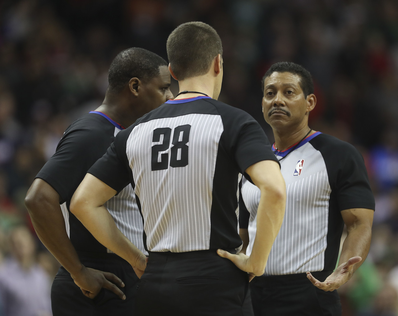 NBA最新进展！罢赛第一人找到引不满，裁判将开展*行游***威示**