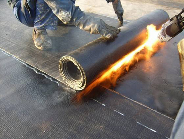 楼顶防水卷材需要拆掉吗,楼顶才做的sbs防水漏水怎么处理