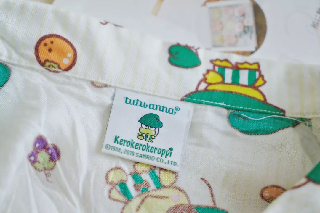 娇韵诗柔肤卸妆乳,好用的紧致精华娇韵诗