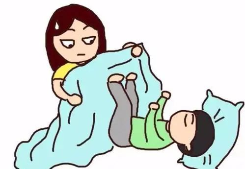 如何预防小孩睡觉踢被子,小孩老是踢被子睡是热吗