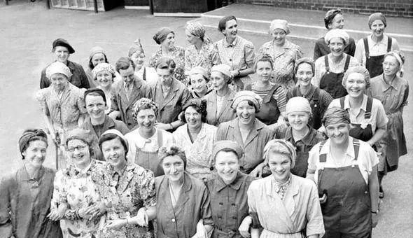 英国15-20世纪大变化女性服装,中世纪绝美服装