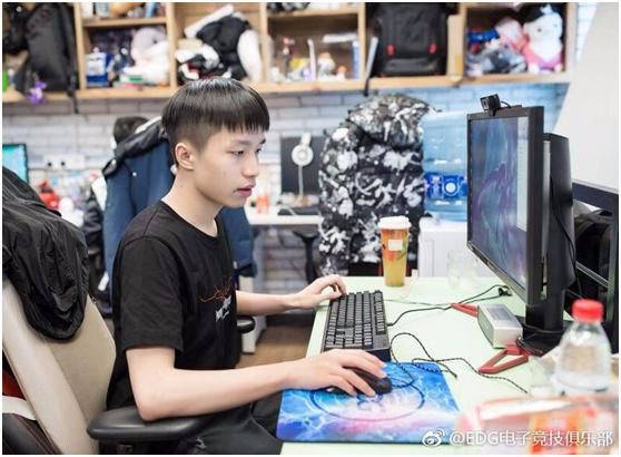 机械键盘红轴打游戏可以吗,打游戏用的机械键盘推荐