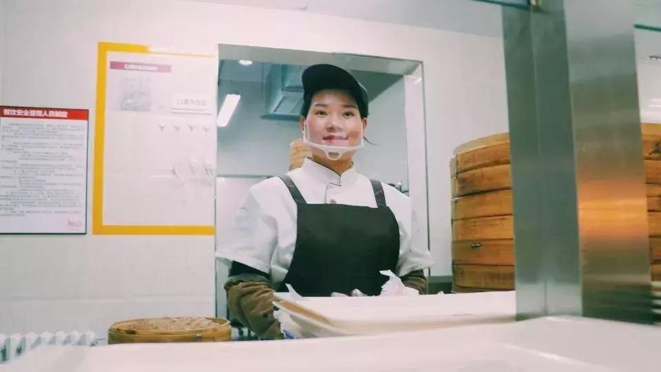 叫醒你的不是闹钟是给孩子做饭,清晨叫醒你的不是闹钟