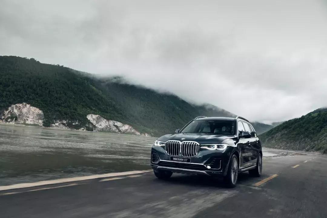 宝马x8suv试驾,宝马全新轿跑型suv