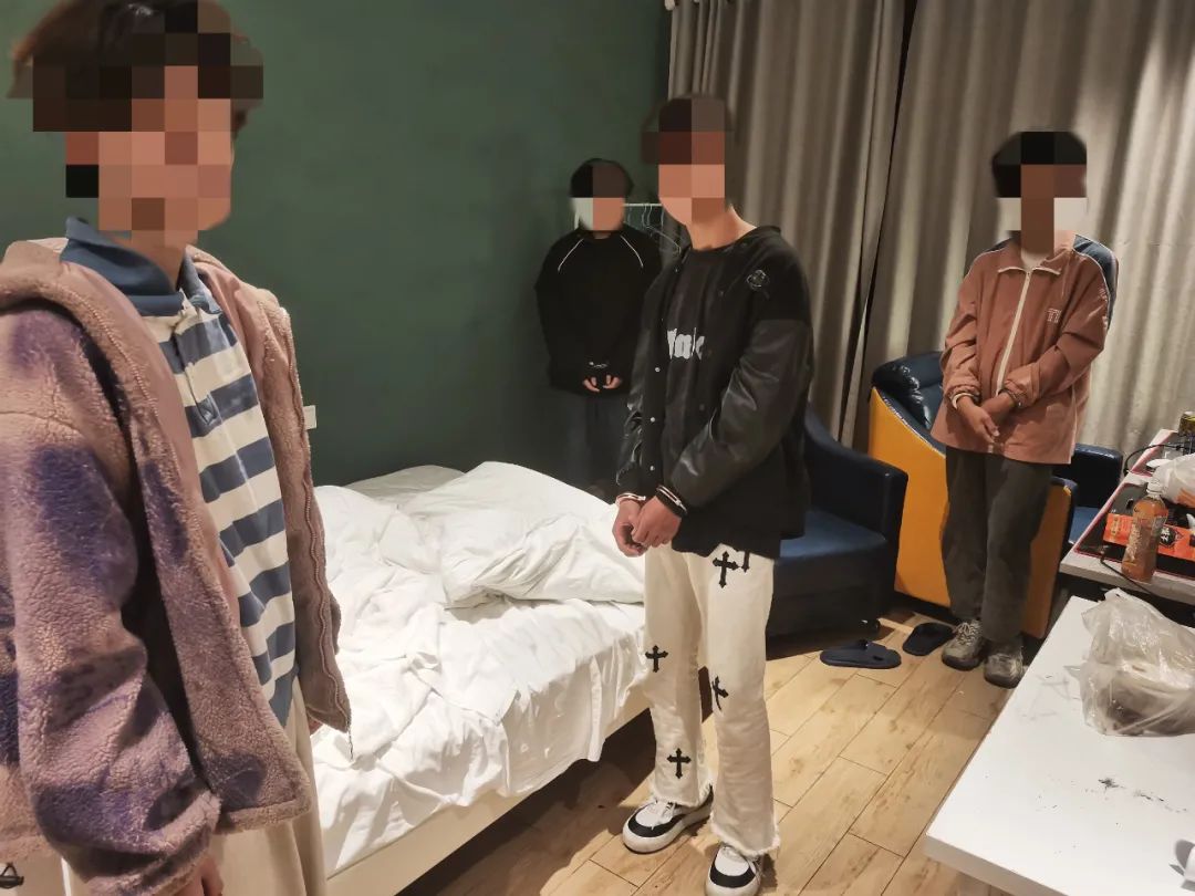 【护航新征程】江西章贡：男子约会JK女孩，“*腥偷**”不成反被抢...