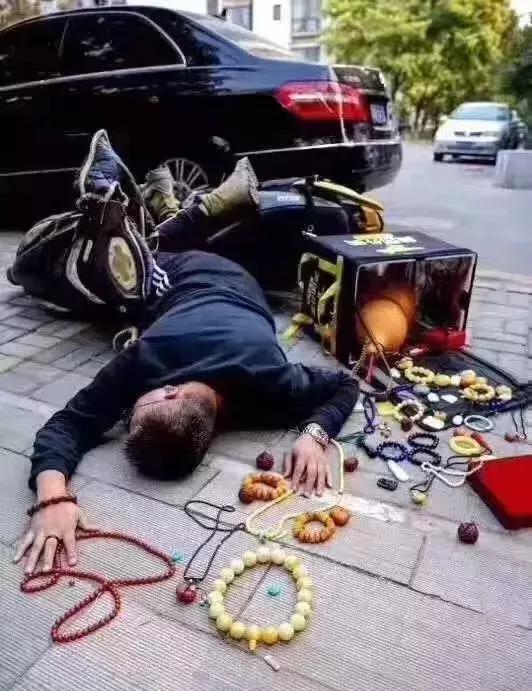 佛珠手串别乱戴图片,小叶紫檀手串戴左手还是戴右手