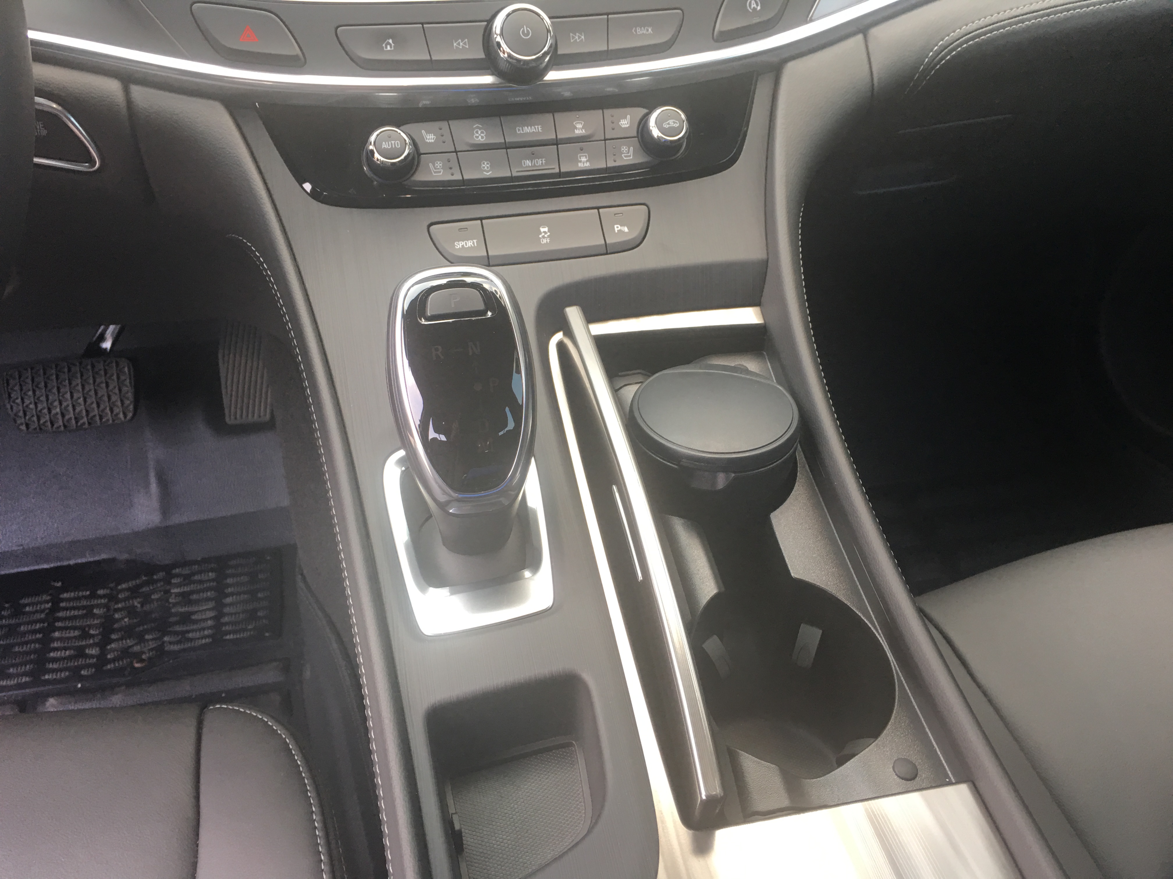 18款20t君越豪华高速油耗,18款君越豪华28t用车感受