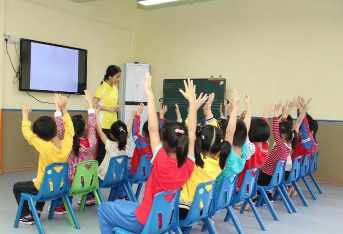 扎堆叫“zixuan”的时代已过去，新起名方式接踵而来，老师很无奈