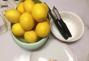 自制柠檬蜂蜜茶胜过奶茶店,柠檬茶怎么做简单又好喝不加蜂蜜