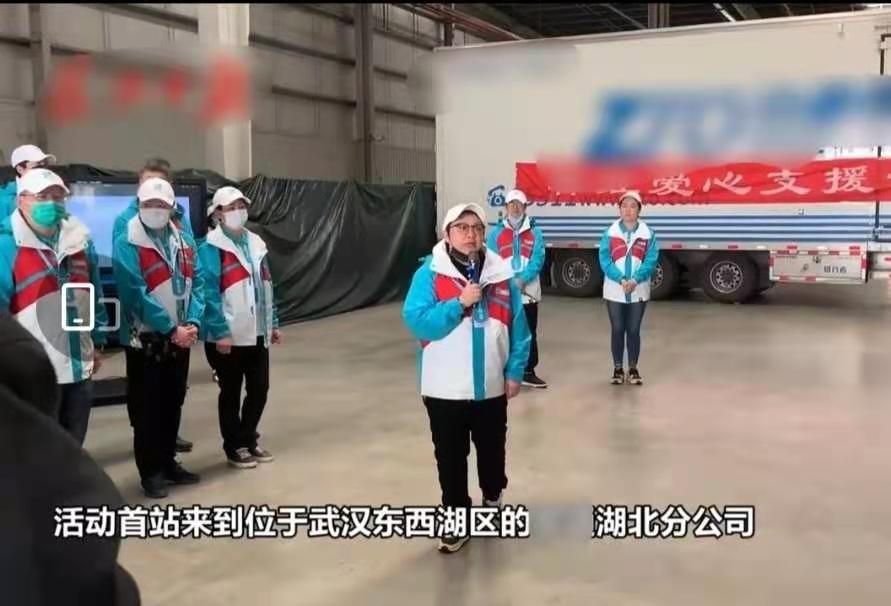 韩红暴瘦40斤后出街感言视频,韩红武汉回访