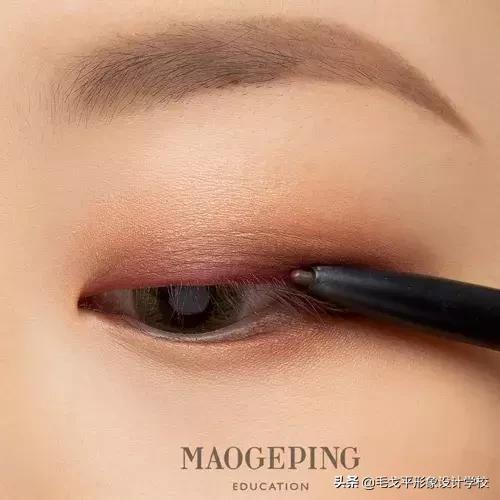 适合新手的不同场合六种眼影画法,买了不适合的眼影怎么办