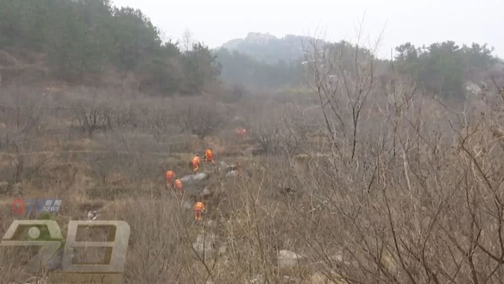 爬崂山的野路驴友,驴友被罚视频完整版