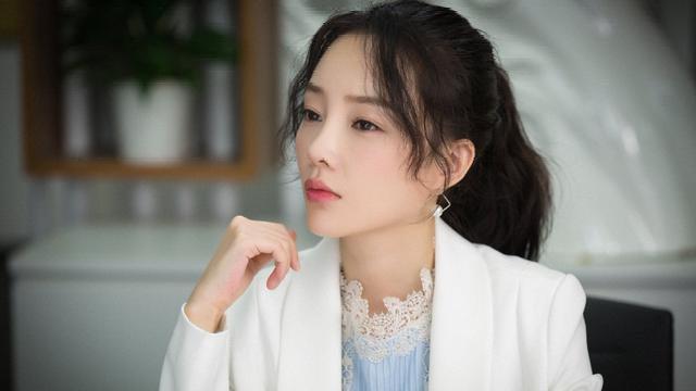 李小璐官宣离婚后深夜发长文,李小璐谈离婚前有多少件事