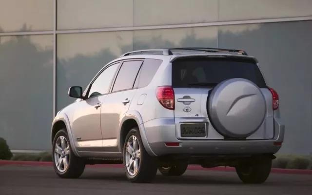 全新rav42023有啥变化,丰田rav4小书包和rav4荣放