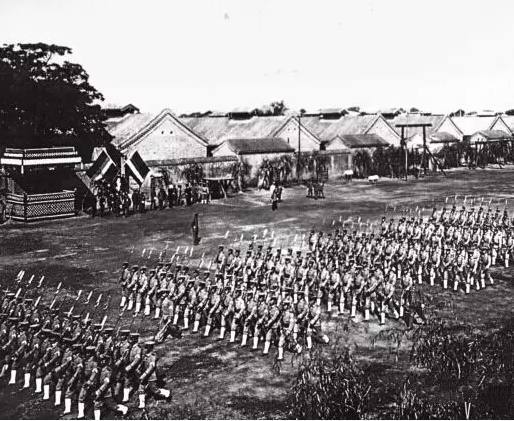 功高震主的袁世凯，为何在被罢官之后，依然可以掌控局势