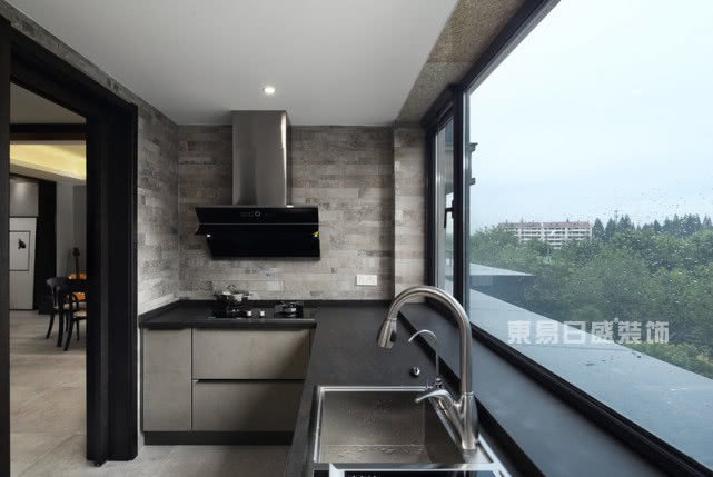 天正滨江装修,天正滨江180平