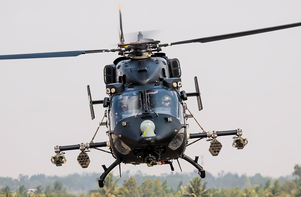 ah-6小鸟轻型直升机,武装型直11轻型直升机