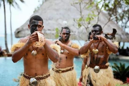 白本护照美国旅游免签,白本护照过境免签新加坡