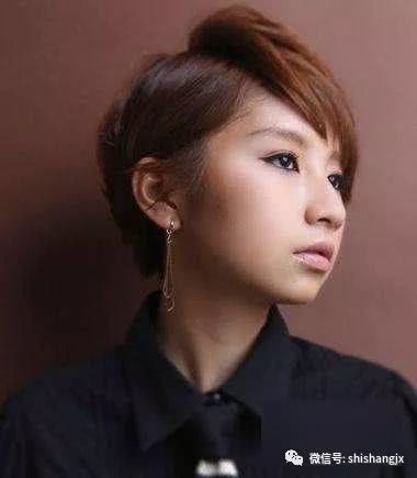 40-50岁洋气发型女士短发烫发沙宣,发型2018流行短发发型沙宣