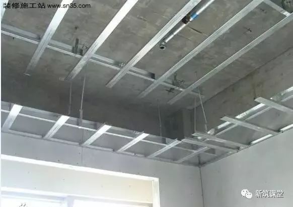 轻钢龙骨石膏板造型吊顶施工视频,石膏板天花吊顶施工全过程