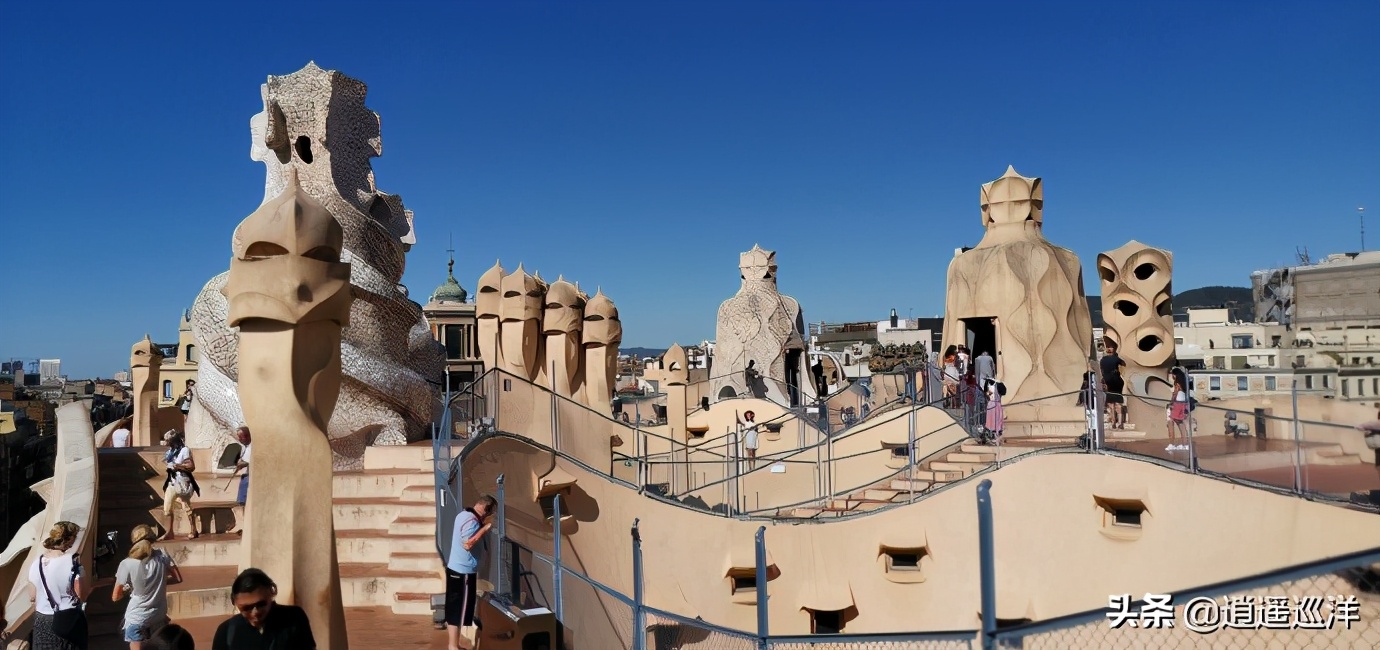 西班牙建筑大师高迪的建筑作品展,西班牙天才艺术设计大师高迪作品