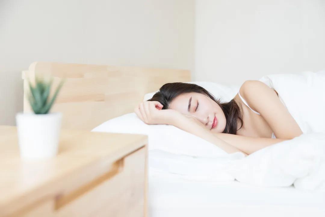 皮肤粗糙毛孔大用什么护肤最好,护肤粗糙怎么改善